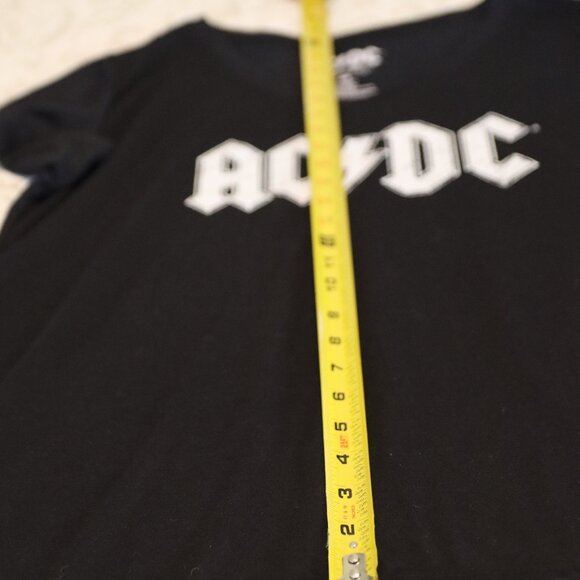 AC DC Black and White Graphic Hard Rock Band Music Tee Women's Medium Like New - Picture 6 of 10